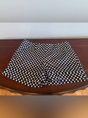 NWOT 7th Avenue Design Studio Black & White Polka Dot Shorts